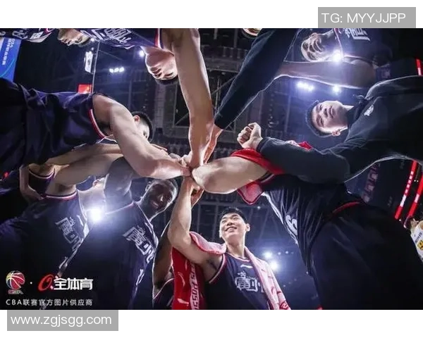 武汉篮球队在灵活性排行榜中荣登第六名展现出色竞技水平与团队协作能力 武汉篮球队在灵活性排行榜中荣登第六名展现出色竞技水平与团队协作能力