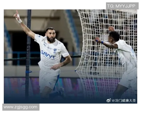 本泽马的传奇之路:从天才少年到世界足球巨星的蜕变与辉煌