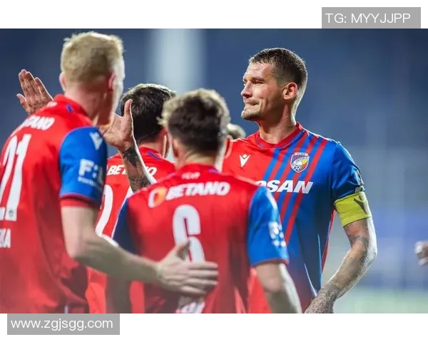 布拉格斯与皮尔森的精彩对决揭示足球战术与团队合作的重要性