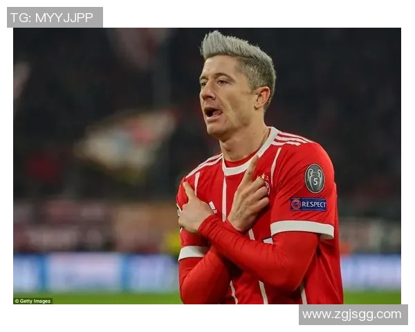 莱万回归旧主战拜仁球迷怒斥其忘恩负义情感复杂